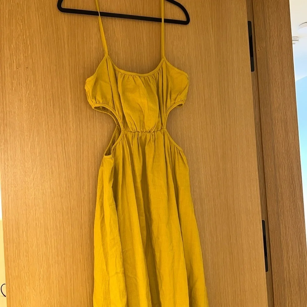 Sabo Skirt Yellow Midi Dress - Picture 2 of 12